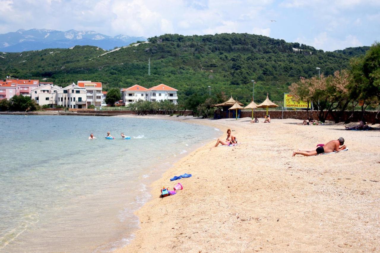 Apartment Stara Novalja 6301B Bagian luar foto