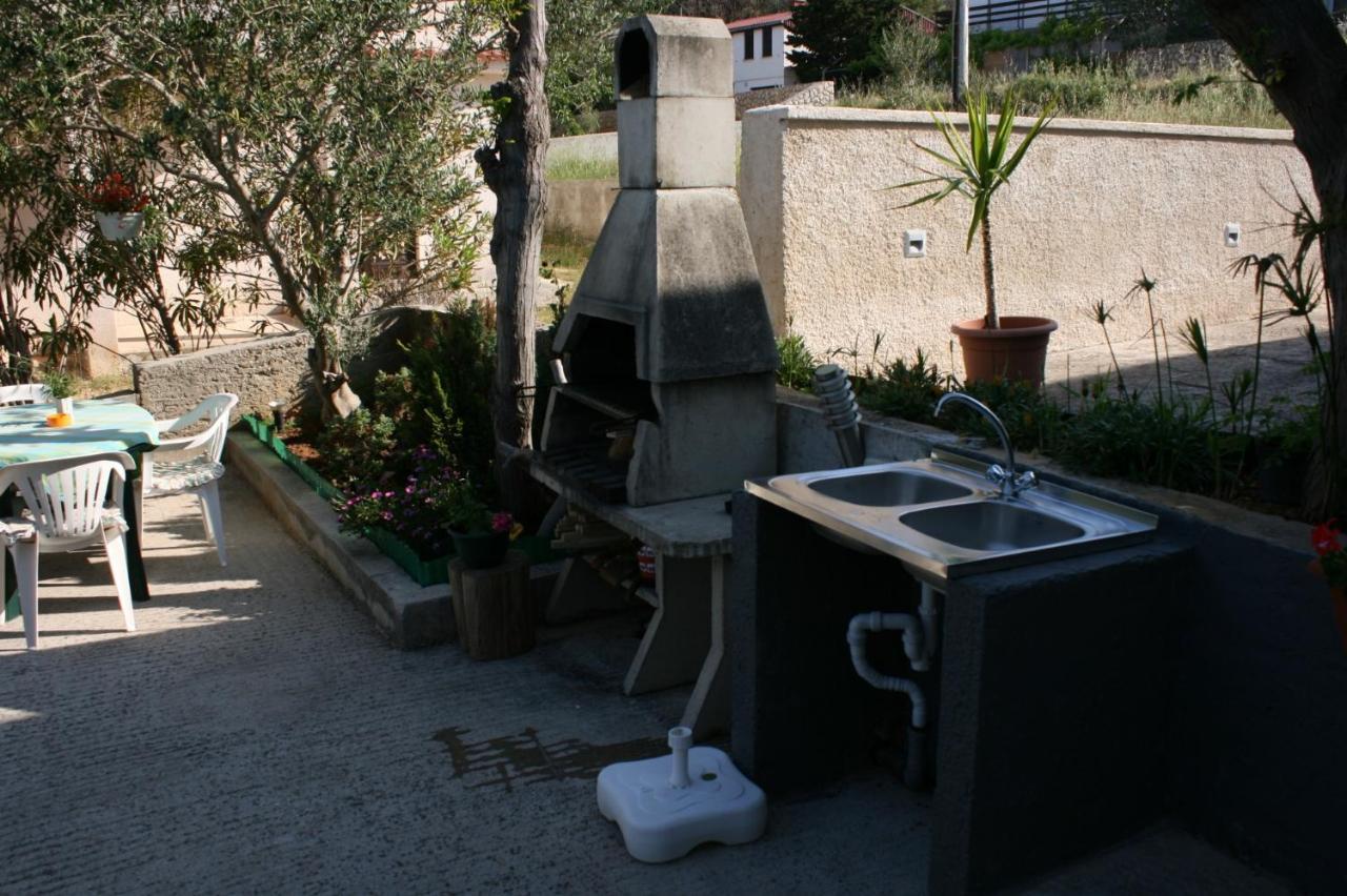 Apartment Stara Novalja 6301B Bagian luar foto
