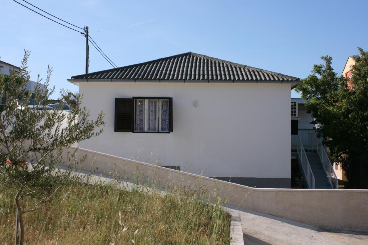 Apartment Stara Novalja 6301B Bagian luar foto