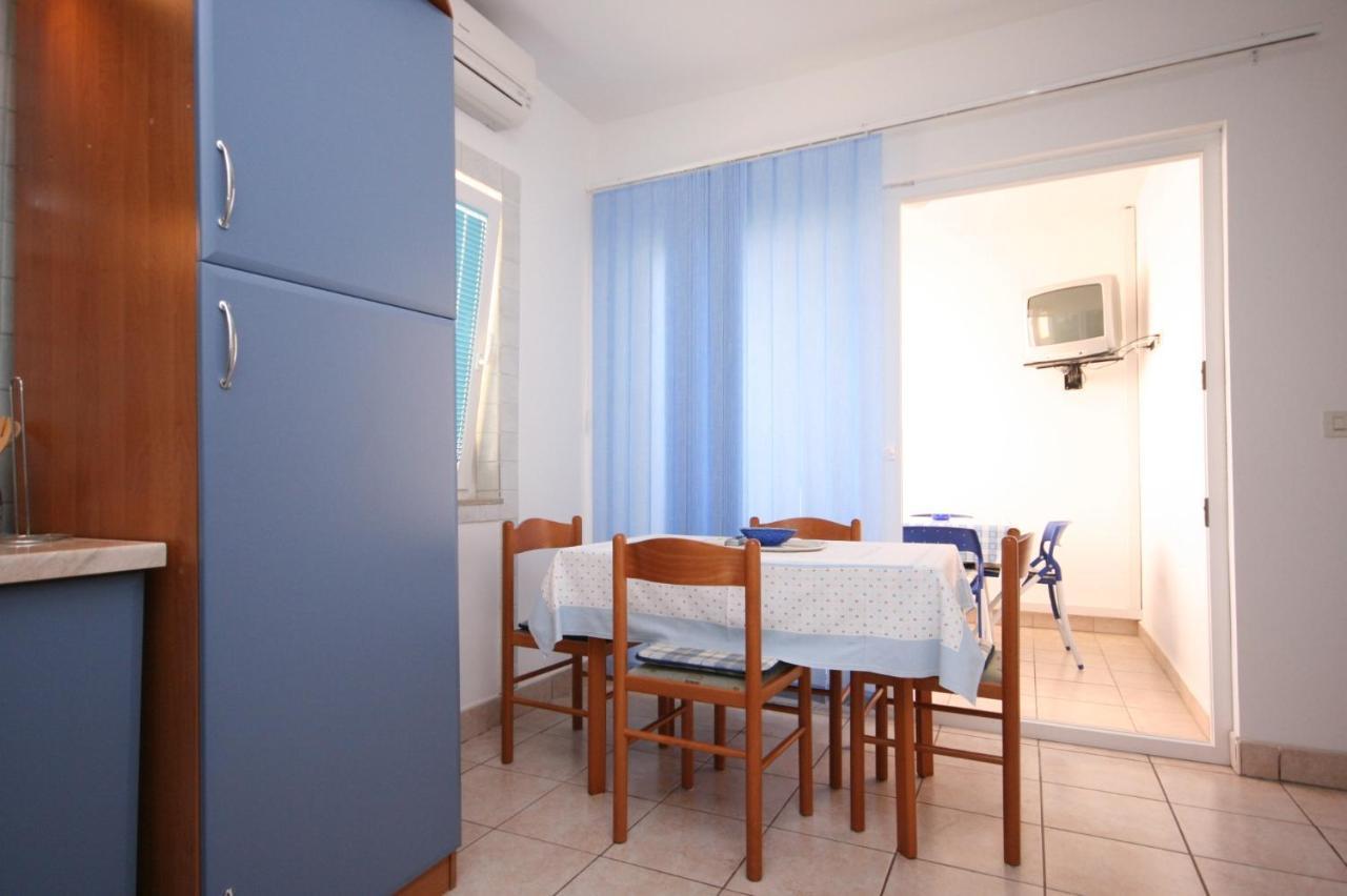 Apartment Stara Novalja 6301B Bagian luar foto